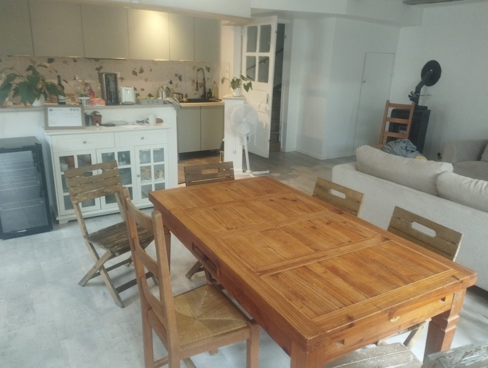 Cuisine et pièce à vivre du bâtiment 2