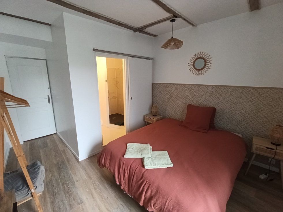 Chambre de 2 personnes avec lit double